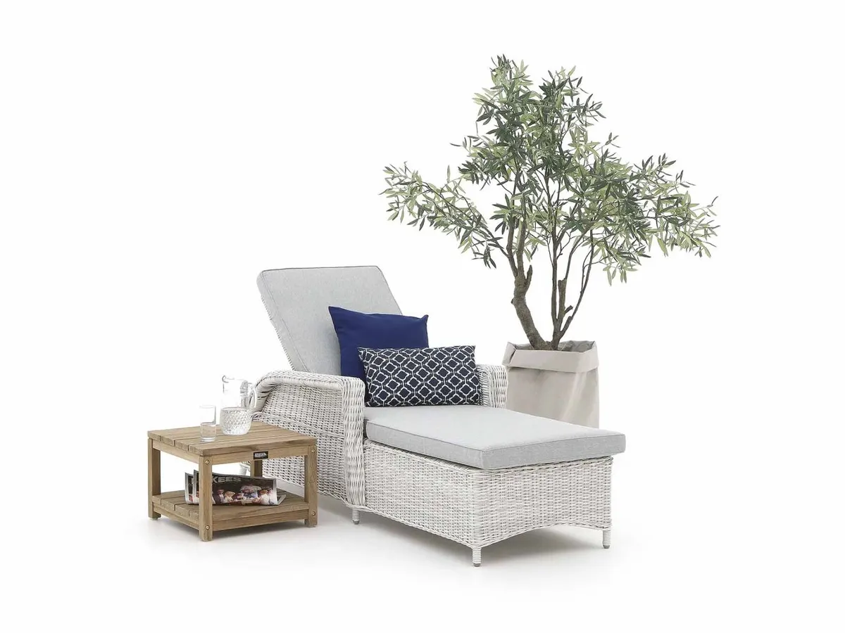 Liegen aus Polyrattan